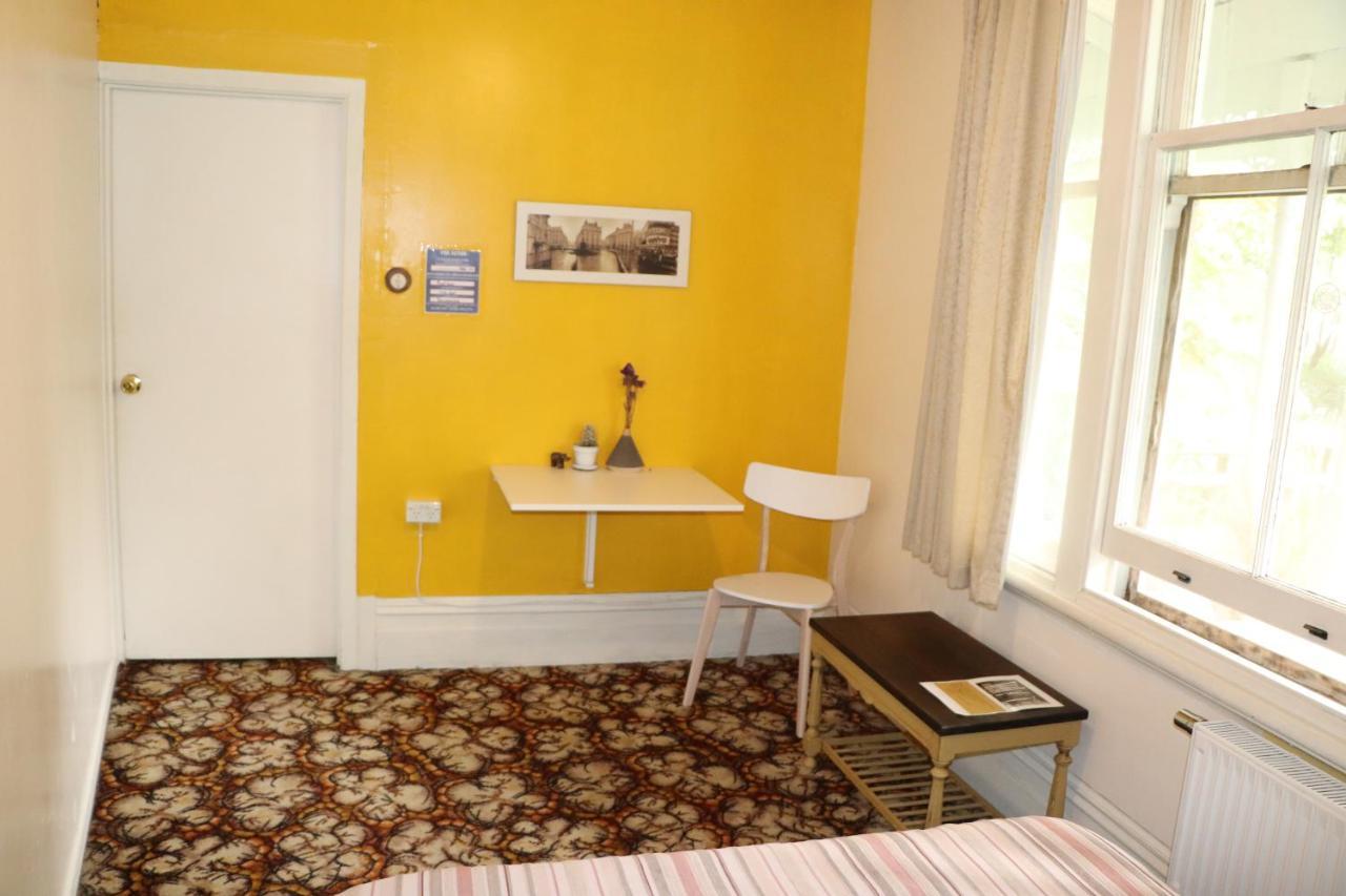 Oasis Accommodation Опотики Екстериор снимка