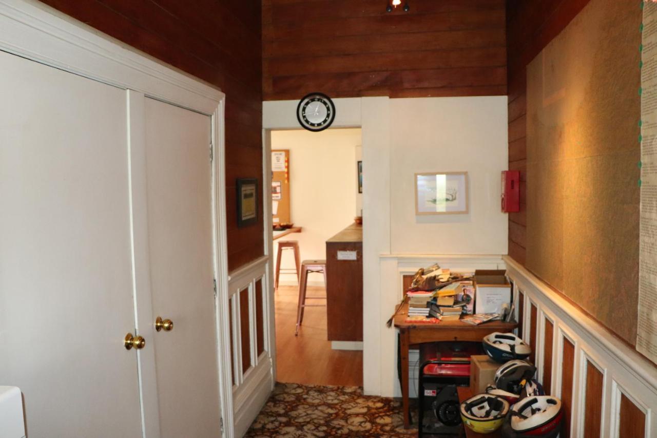 Oasis Accommodation Опотики Екстериор снимка